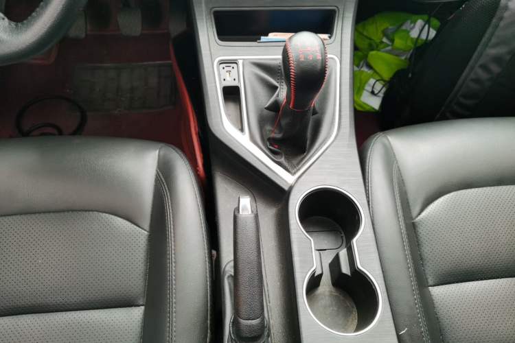 Used Geely Auto Vision 2020 Revised 1.5L Manual Asian Games Edition Gear Lever