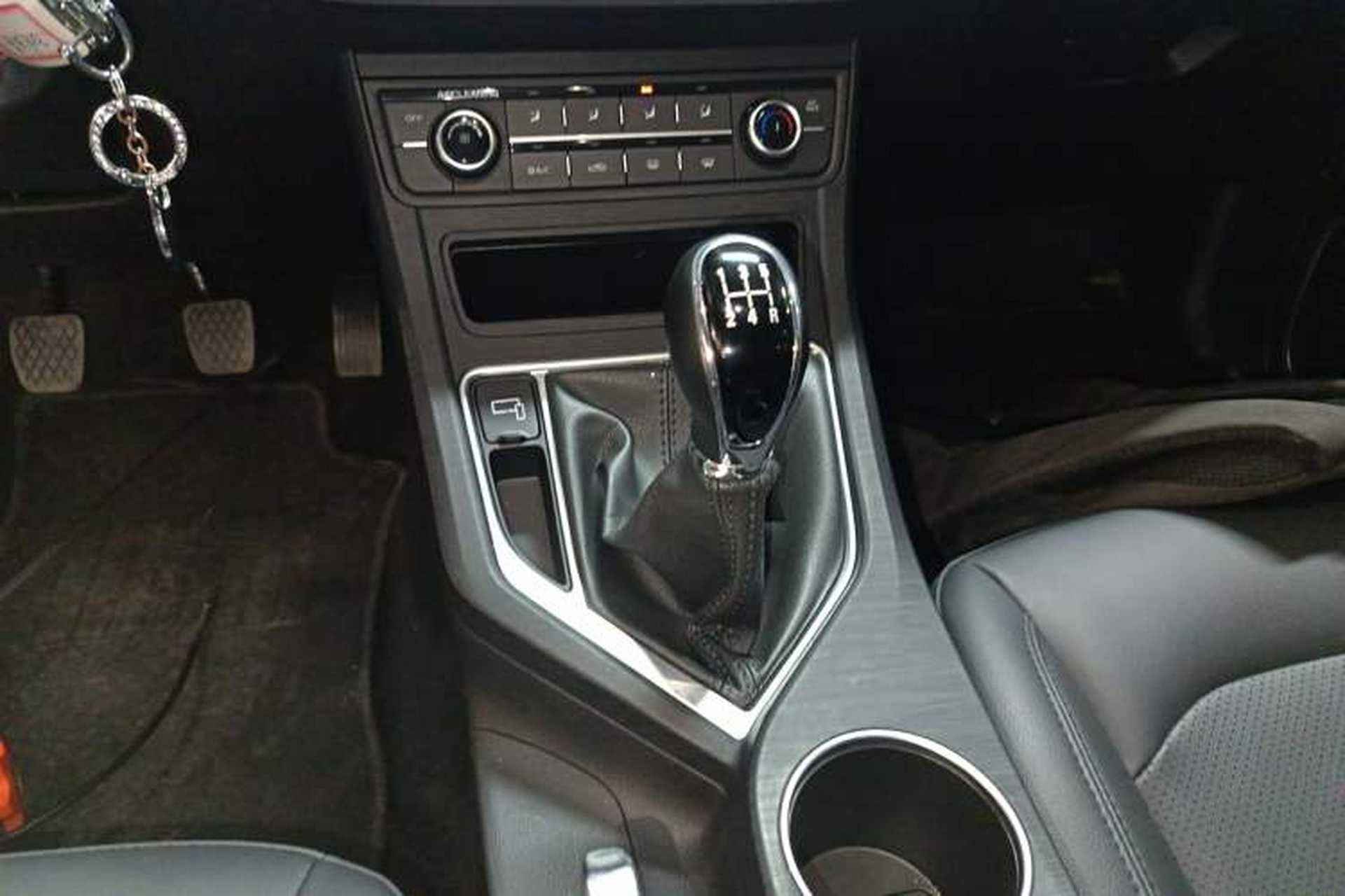Used Geely Auto Vision 2020 Revised 1.5L Manual Asian Games Edition Gear Lever