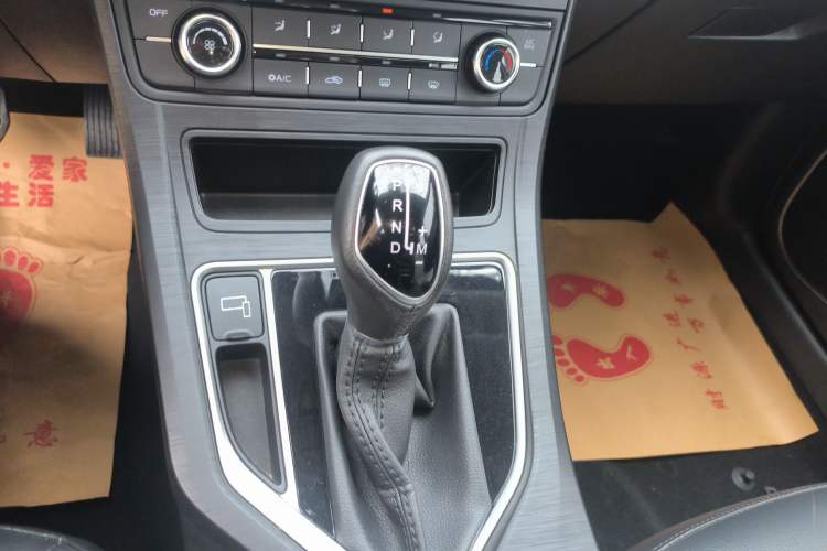 Used Geely Auto Vision 2020 Revised Version 1.5L CVT Asian Games Edition Gear Lever