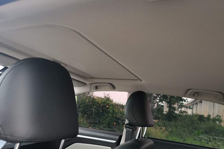 Used Geely Auto Vision 2020 1.5L CVT Asian Games Edition Headliner
