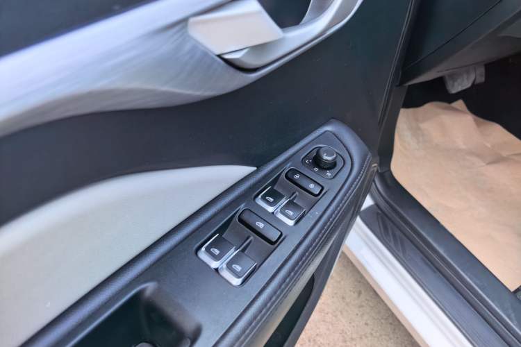 Used Geely Auto Vision 2020 1.5L CVT Asian Games Edition Interior 2
