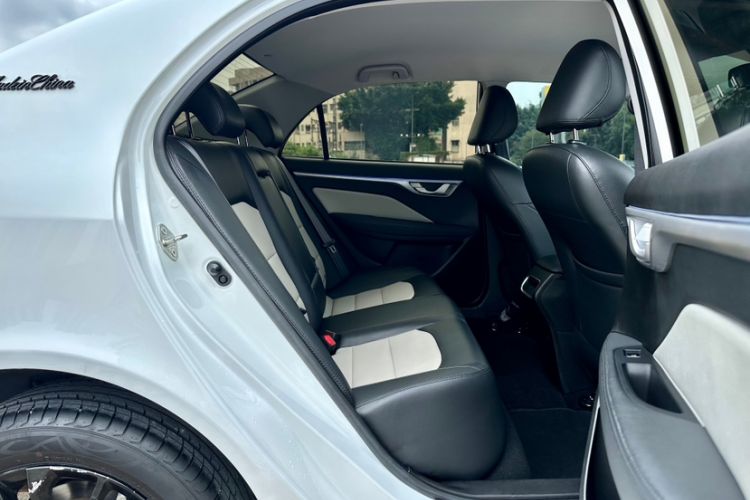 Used Geely Auto Vision 2020 Revised Version 1.5L CVT Asian Games Edition Interior 3