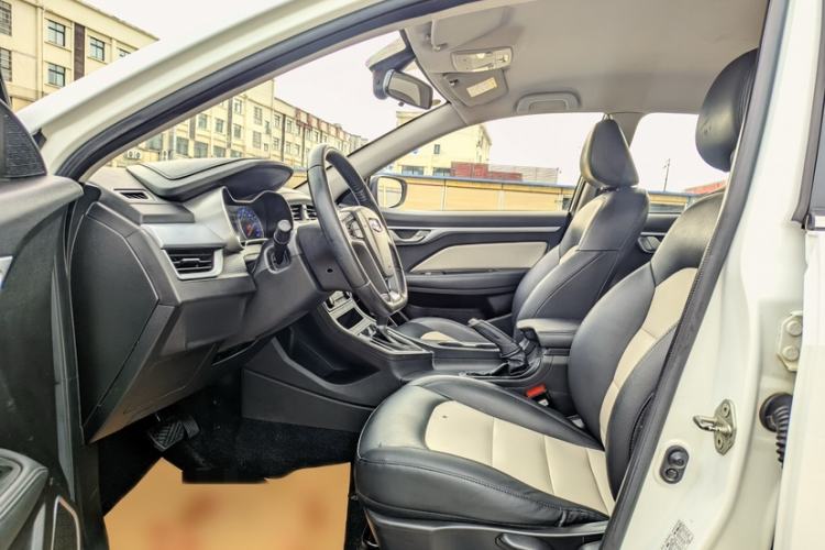 Used Geely Auto Vision 2020 Revised Version 1.5L CVT Asian Games Edition Interior 3
