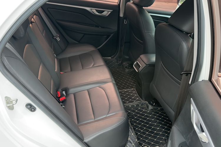 Used Geely Auto Vision 2020 Revised 1.5L Manual Asian Games Edition Interior 4