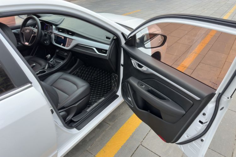 Used Geely Auto Vision 2020 Revised 1.5L Manual Asian Games Edition Interior 5
