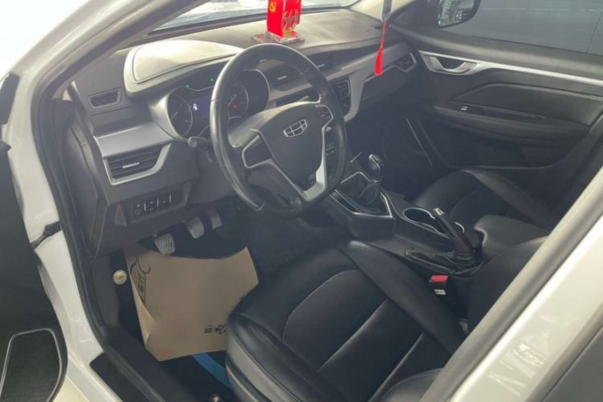 Used Geely Auto Vision 2020 Revised 1.5L Manual Asian Games Edition Interior 5