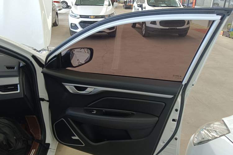 Used Geely Auto Vision 2020 1.5L Manual Value Edition Interior 5