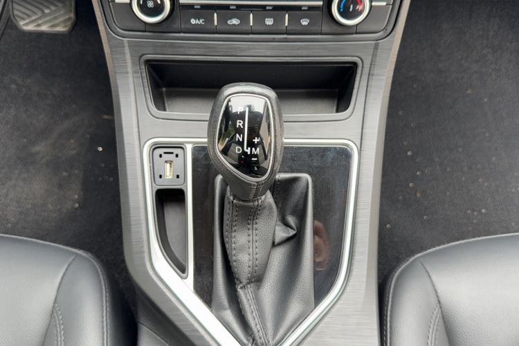 Used Geely Auto Vision 2020 1.5L CVT Asian Games Edition Interior 6