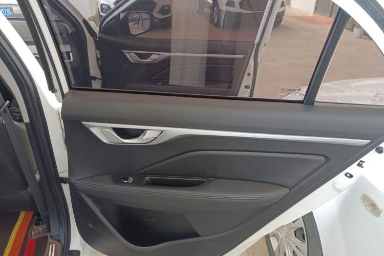 Used Geely Auto Vision 2020 1.5L Manual Value Edition Interior 6