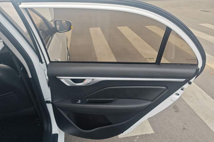 Used Geely Auto Vision 2020 1.5L Manual Asian Games Edition Interior 6