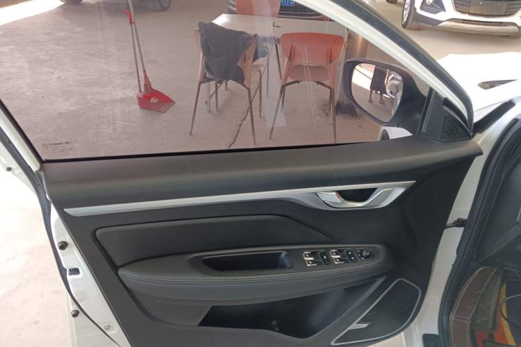 Used Geely Auto Vision 2020 1.5L Manual Value Edition Interior 7