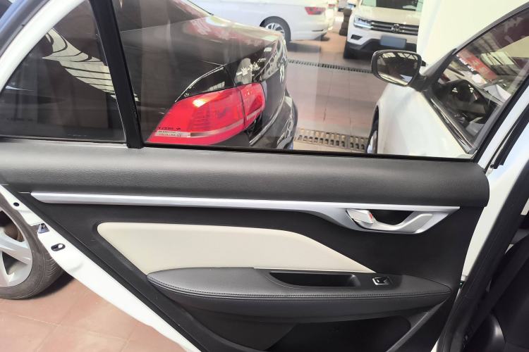 Used Geely Auto Vision 2020 Revised Version 1.5L CVT Asian Games Edition Interior 8