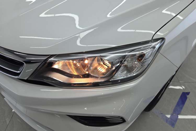 Used Geely Auto Vision 2020 Revised Version 1.5L CVT Asian Games Edition Left Front Headlight