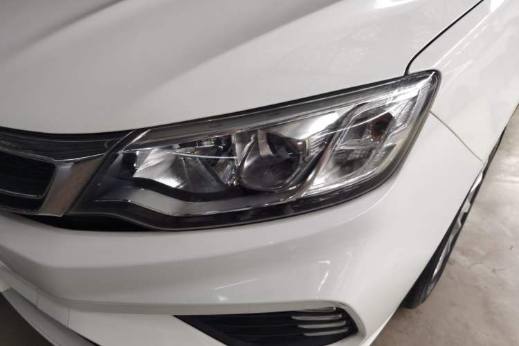 Used Geely Auto Vision 2020 Revised Version 1.5L CVT Asian Games Edition Left Front Headlight