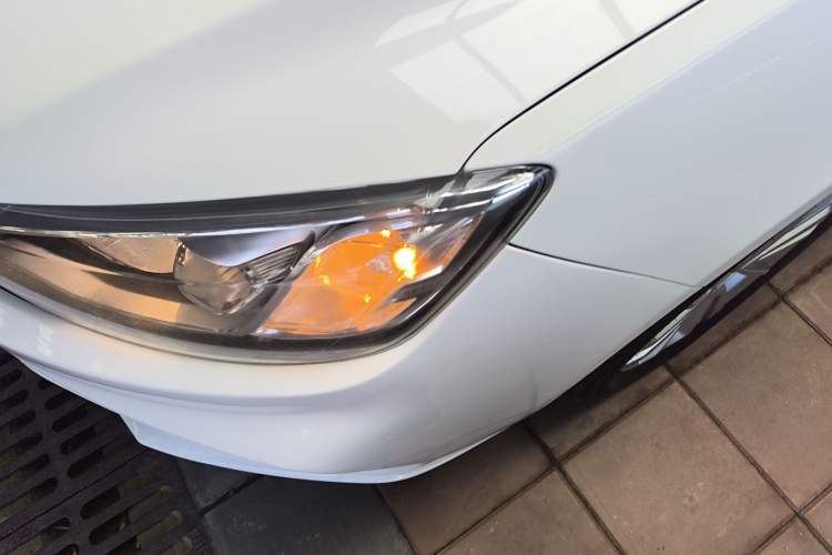Used Geely Auto Vision 2020 Revised Version 1.5L CVT Asian Games Edition Left Front Headlight