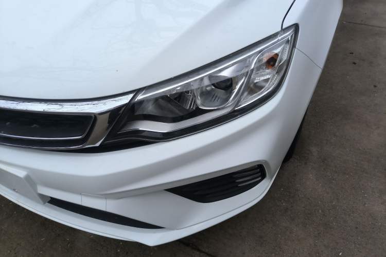 Used Geely Auto Vision 2020 Revised Version 1.5L CVT Asian Games Edition Left Front Headlight