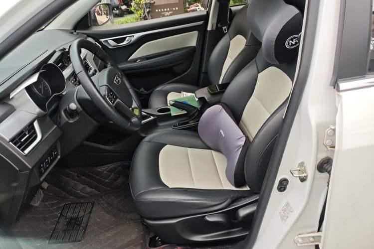 Used Geely Auto Vision 2020 Revised Version 1.5L CVT Asian Games Edition Left Front Seat