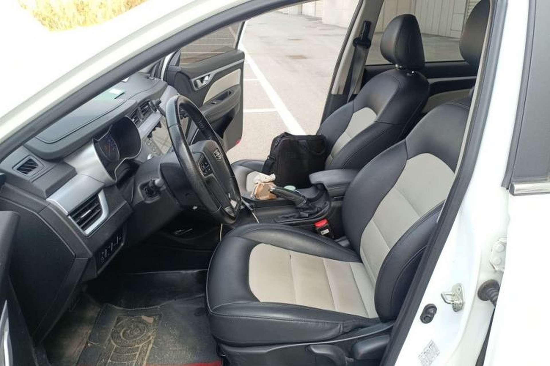 Used Geely Auto Vision 2020 Revised Version 1.5L CVT Asian Games Edition Left Front Seat