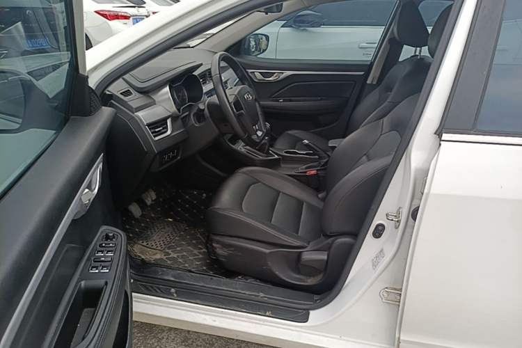 Used Geely Auto Vision 2020 Revised 1.5L Manual Asian Games Edition Left Front Seat