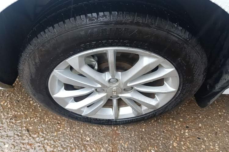 Used Geely Auto Vision 2020 Revised Version 1.5L CVT Asian Games Edition Left Front Wheel Hub