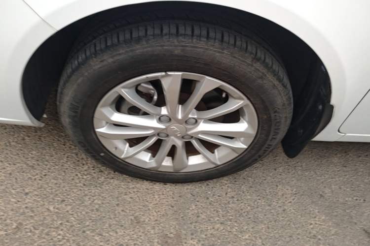 Used Geely Auto Vision 2020 Revised Version 1.5L CVT Asian Games Edition Left Front Wheel Hub