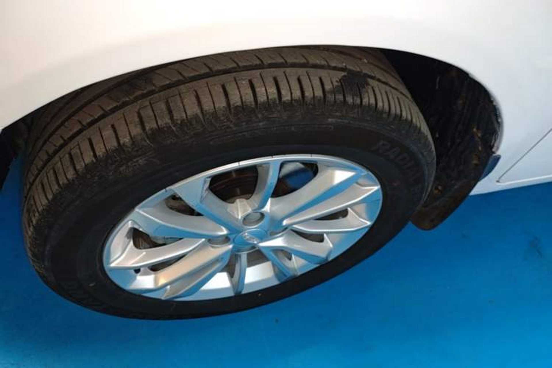 Used Geely Auto Vision 2020 Revised 1.5L Manual Asian Games Edition Left Front Wheel Hub
