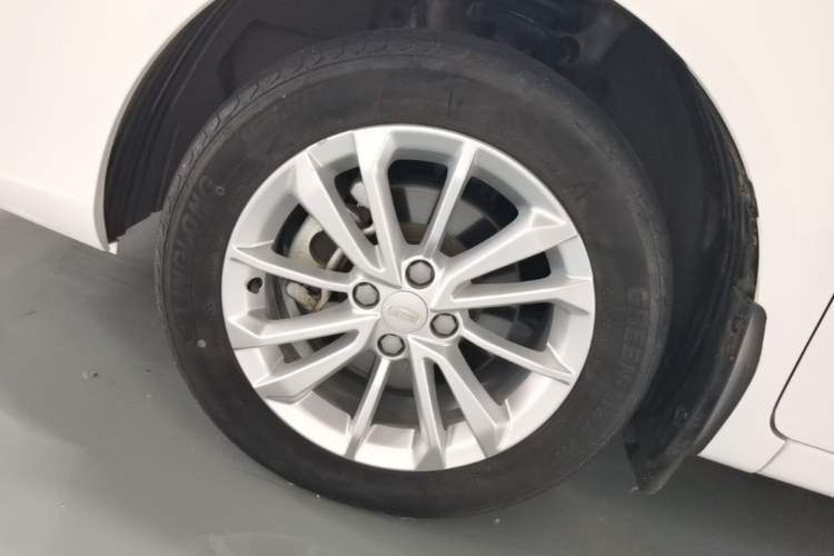 Used Geely Auto Vision 2020 Revised Version 1.5L CVT Asian Games Edition Left Front Wheel Hub