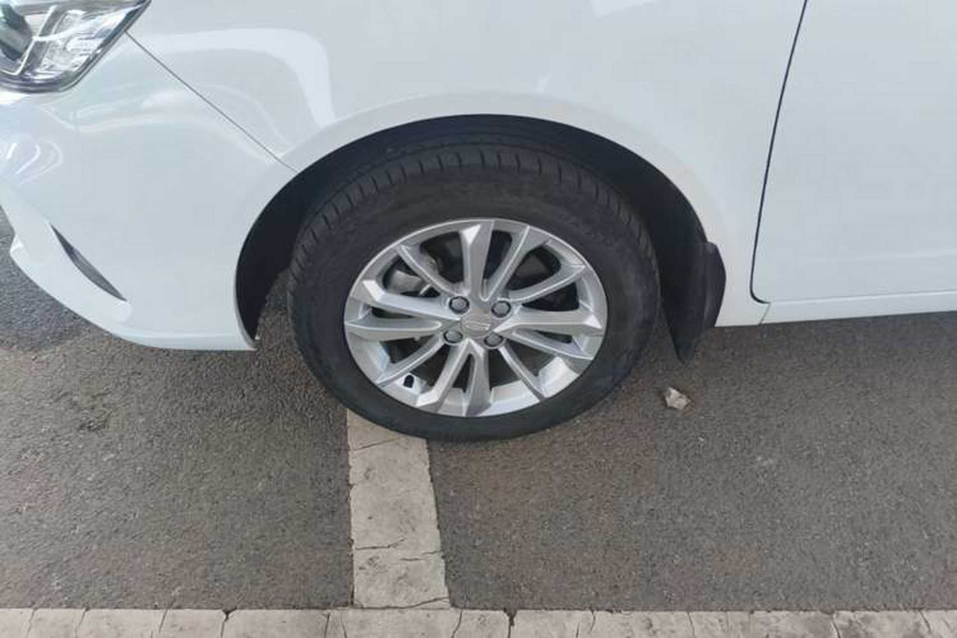 Used Geely Auto Vision 2020 Revised Version 1.5L CVT Asian Games Edition Left Front Wheel Hub