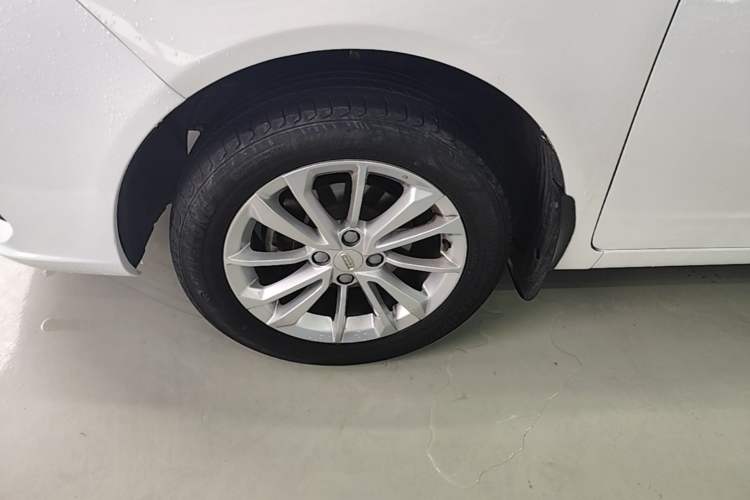 Used Geely Auto Vision 2020 1.5L CVT Value Edition Left Front Wheel Hub