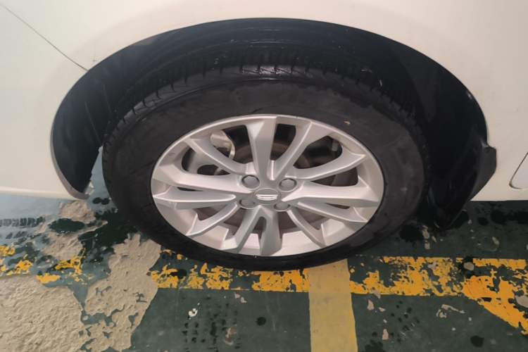 Used Geely Auto Vision 2020 Revised Version 1.5L CVT Asian Games Edition Left Front Wheel Hub