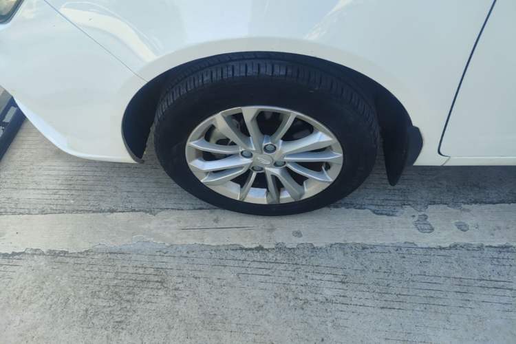 Used Geely Auto Vision 2020 Revised Version 1.5L CVT Asian Games Edition Left Front Wheel Hub