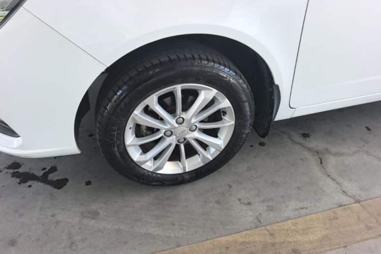 Used Geely Auto Vision 2020 Revised 1.5L Manual Asian Games Edition Left Front Wheel Hub