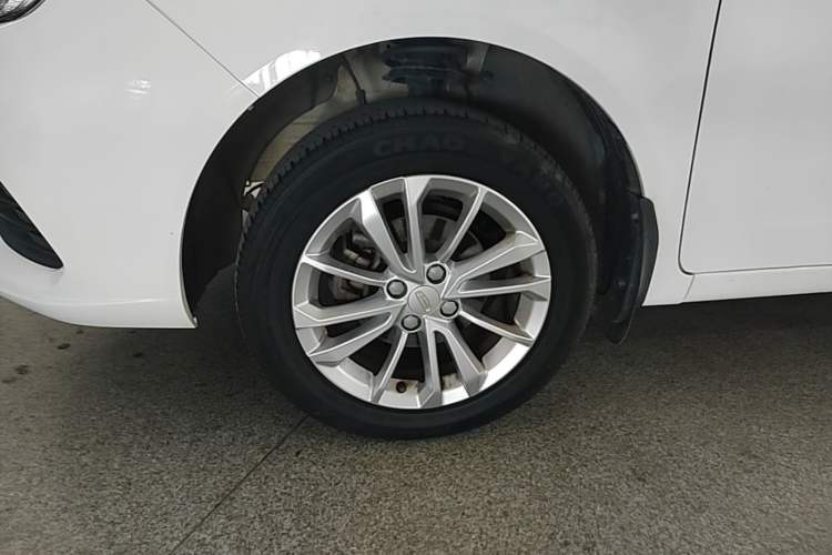 Used Geely Auto Vision 2020 1.5L Manual Value Edition Left Front Wheel Hub