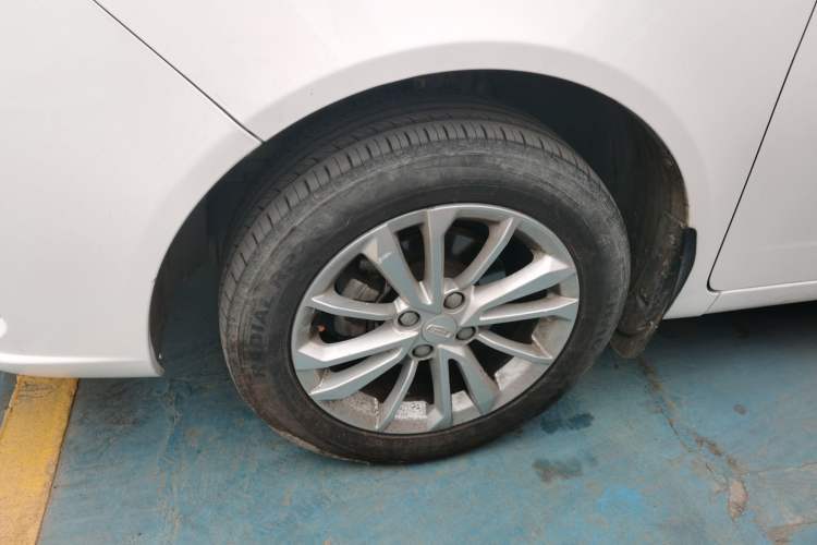 Used Geely Auto Vision 2020 Revised 1.5L Manual Asian Games Edition Left Front Wheel Hub