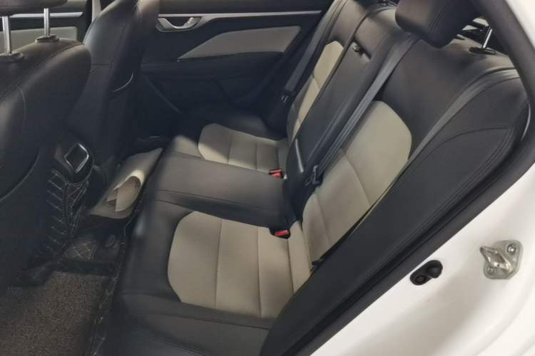 Used Geely Auto Vision 2020 Revised Version 1.5L CVT Asian Games Edition Left Rear Seat
