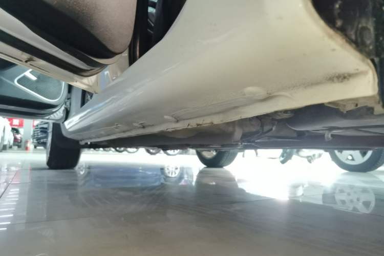 Used Geely Auto Vision 2020 Revised 1.5L Manual Asian Games Edition Left Side Sill