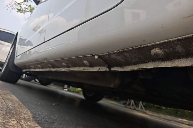 Used Geely Auto Vision 2020 1.5L CVT Value Edition Left Side Sill