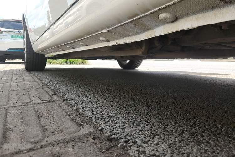 Used Geely Auto Vision 2020 1.5L CVT Asian Games Edition Left Side Sill