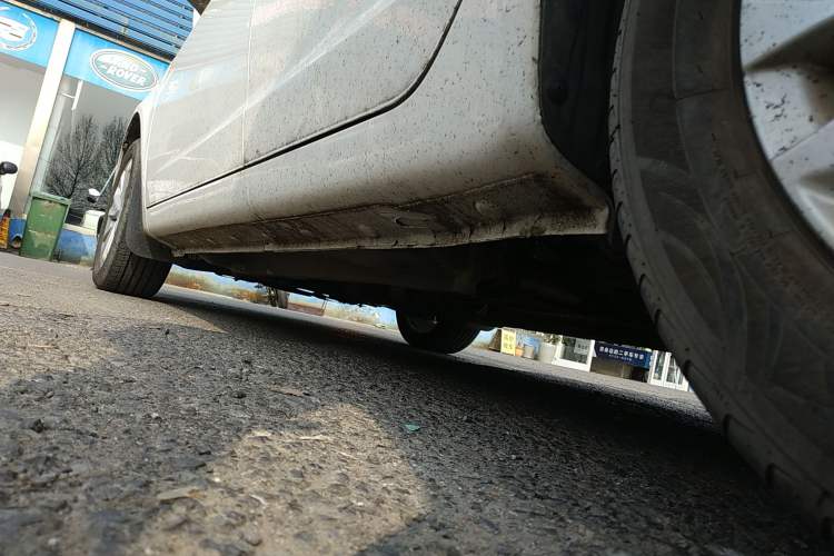 Used Geely Auto Vision 2020 Revised Version 1.5L CVT Asian Games Edition Left Side Sill