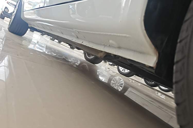 Used Geely Auto Vision 2020 Revised 1.5L Manual Asian Games Edition Left Side Sill