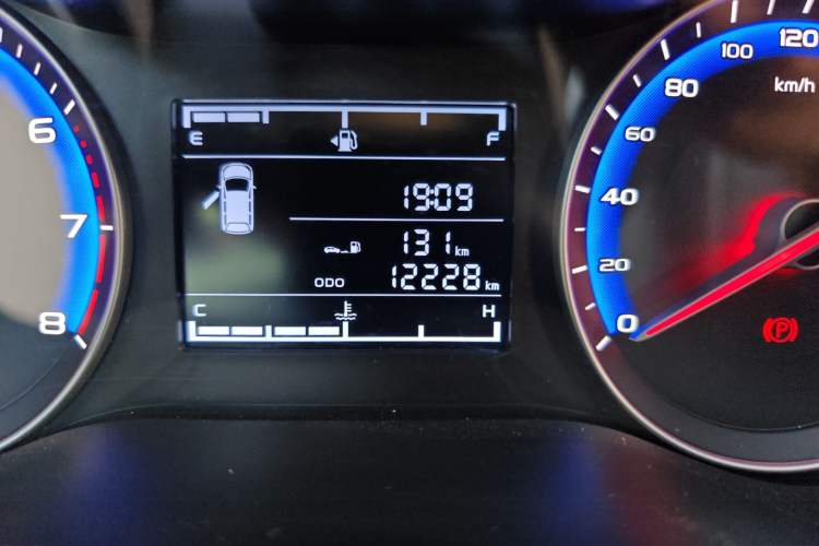 Used Geely Auto Vision 2020 1.5L Manual Asian Games Edition Odometer Close Up