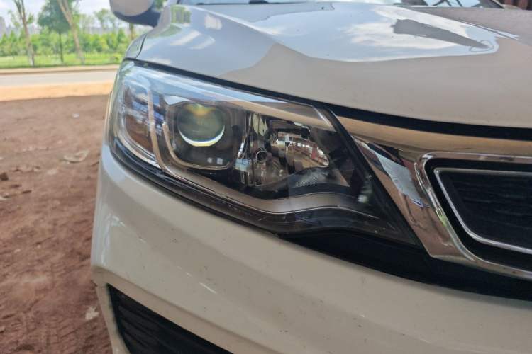 Used Geely Auto Vision 2020 1.5L CVT Value Edition Right Front Headlight
