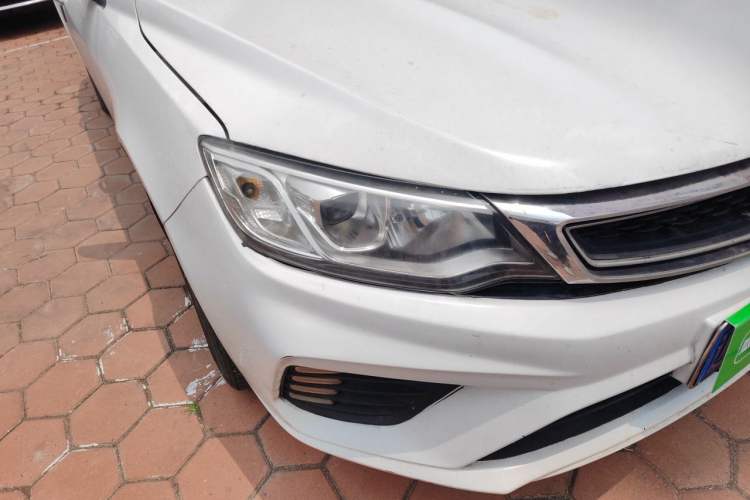 Used Geely Auto Vision 2020 Revised Version 1.5L CVT Asian Games Edition Right Front Headlight