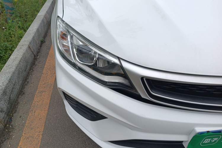 Used Geely Auto Vision 2020 Revised 1.5L Manual Asian Games Edition Right Front Headlight