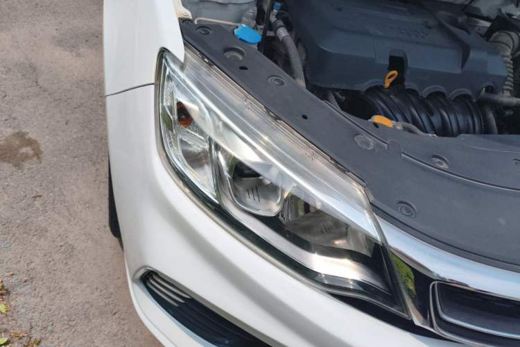 Used Geely Auto Vision 2020 Revised Version 1.5L CVT Asian Games Edition Right Front Headlight