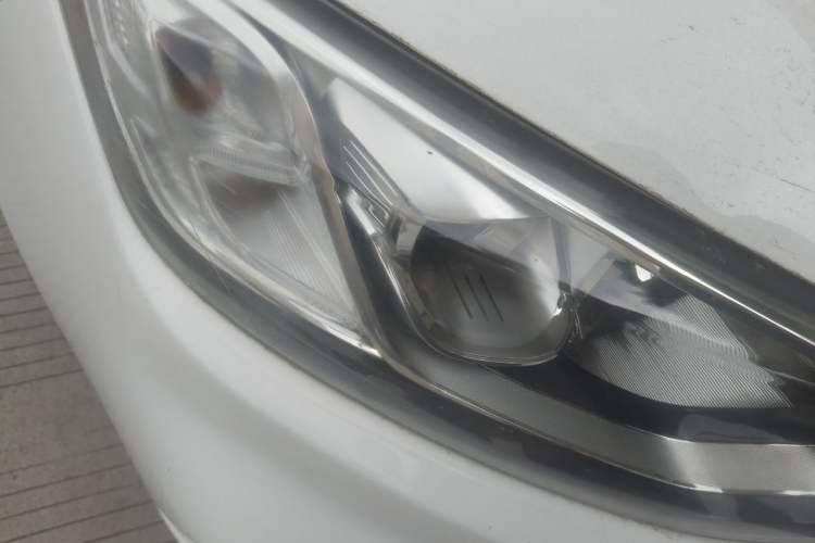 Used Geely Auto Vision 2020 Revised Version 1.5L CVT Asian Games Edition Right Front Headlight