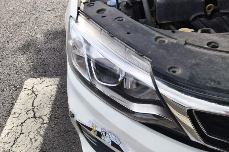 Used Geely Auto Vision 2020 Revised Version 1.5L CVT Asian Games Edition Right Front Headlight