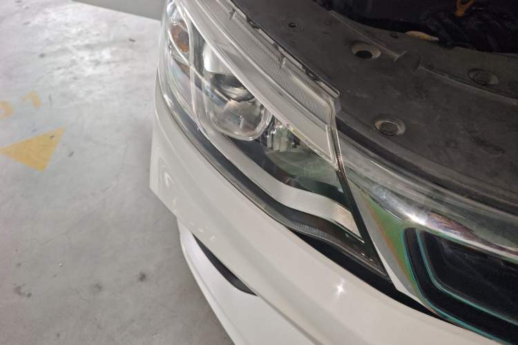 Used Geely Auto Vision 2020 1.5L CVT Asian Games Edition Right Front Headlight