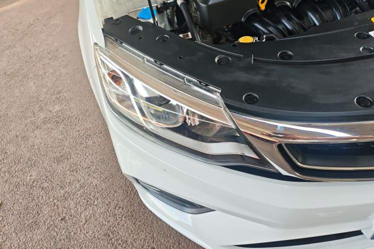 Used Geely Auto Vision 2020 1.5L CVT Luxury Model Right Front Headlight