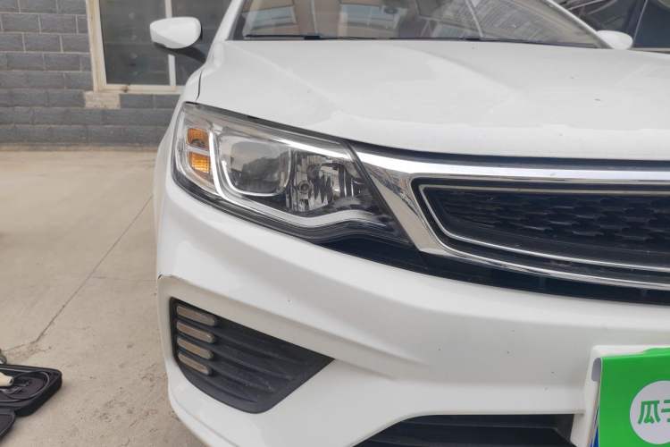Used Geely Auto Vision 2020 1.5L CVT Asian Games Edition Right Front Headlight